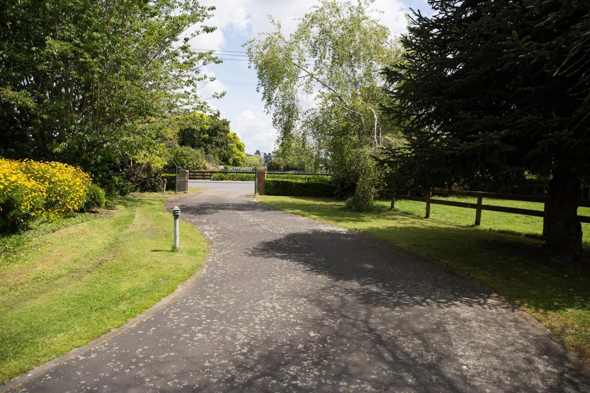 Farm Stay Right On Te Awa River Bike Trail Tamahere Екстер'єр фото